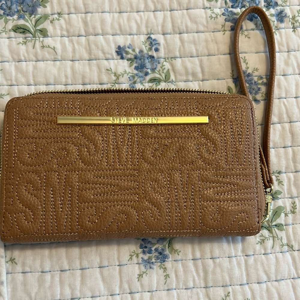 Steve Madden wrislet